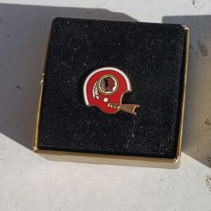 Washington Redskins Tie Tack And Chain